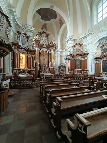 Kościół klasztorny w Osiecznej (późnobarokowy)
